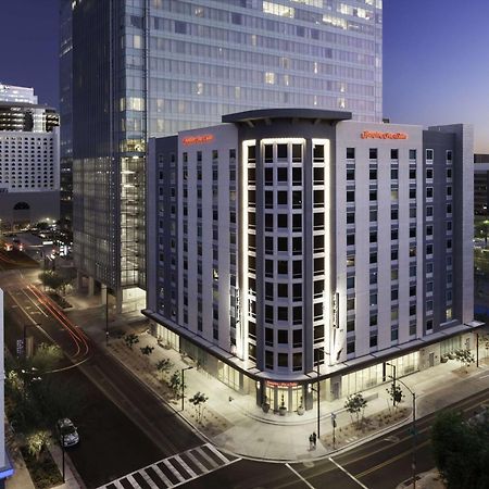 Hampton Inn & Suites Phoenix Downtown Exterior photo